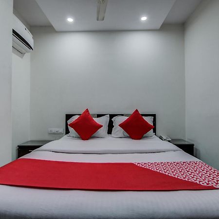 Hotel O Vb Grand Visakhapatnam Exteriör bild