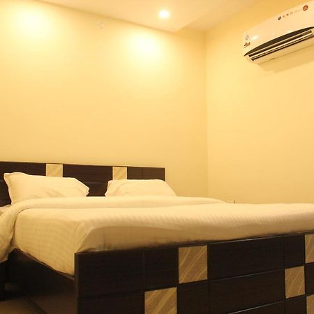Hotel O Vb Grand Visakhapatnam Exteriör bild