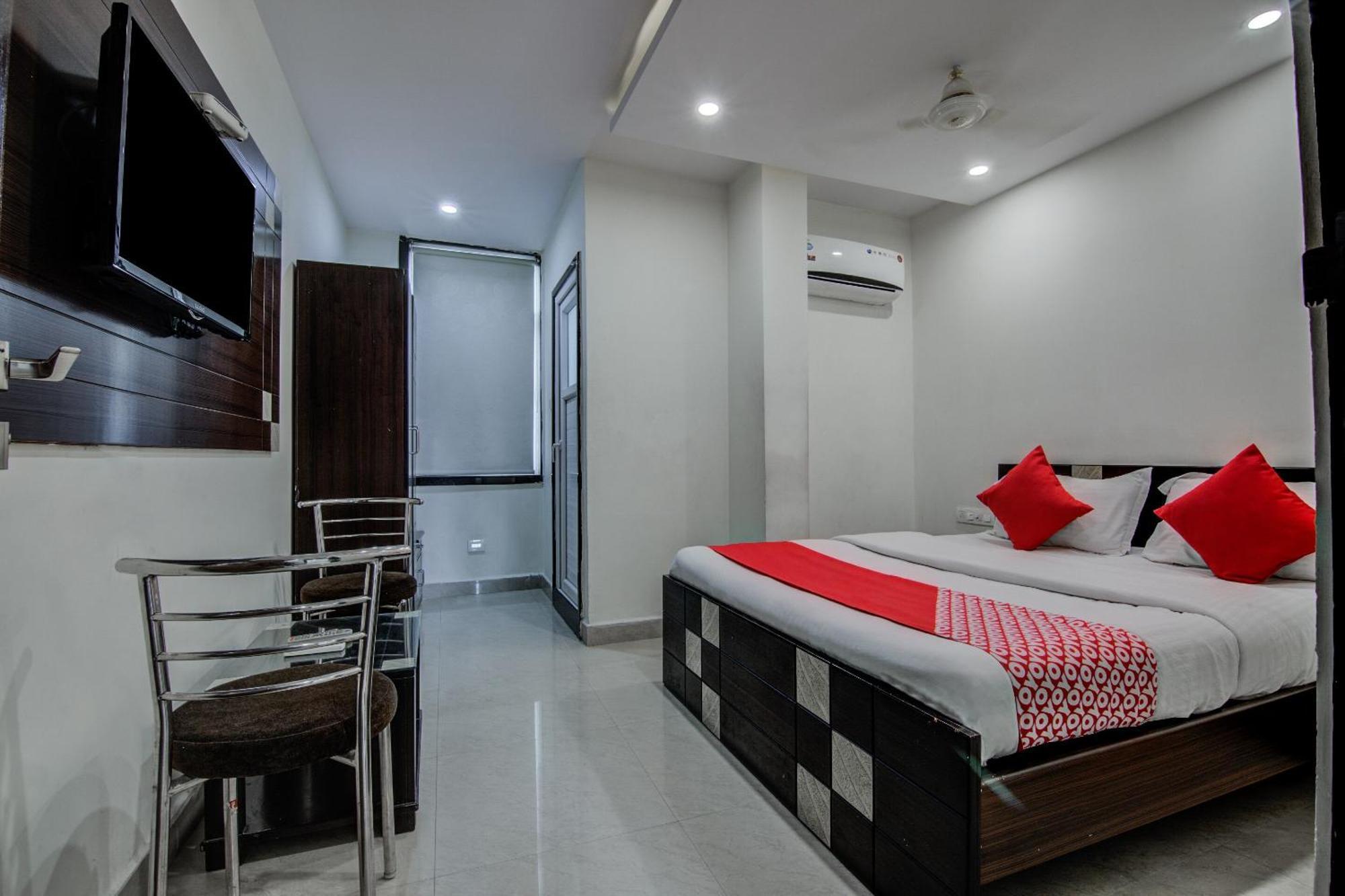 Hotel O Vb Grand Visakhapatnam Exteriör bild
