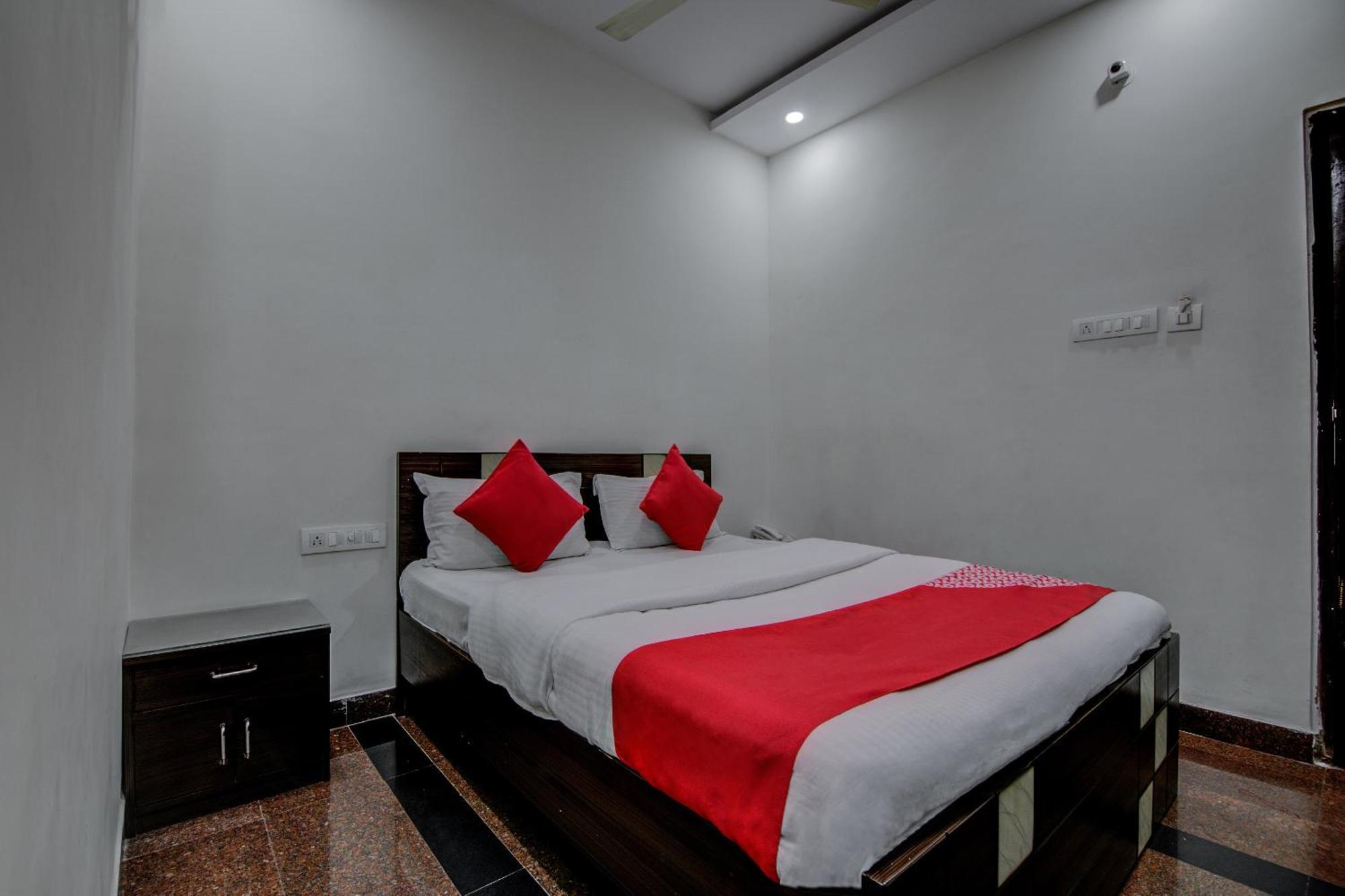 Hotel O Vb Grand Visakhapatnam Exteriör bild