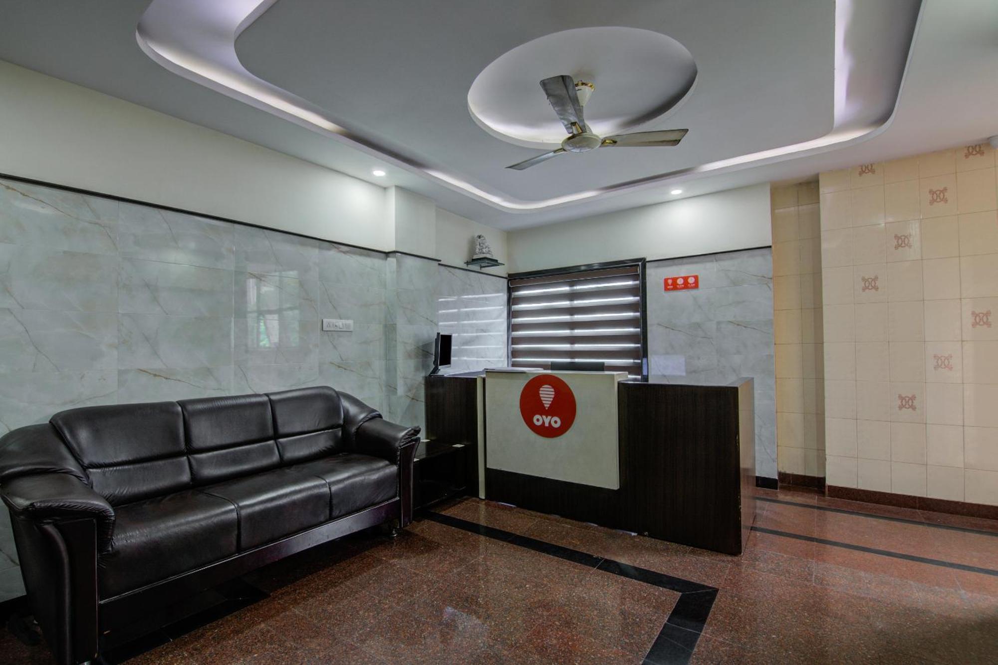Hotel O Vb Grand Visakhapatnam Exteriör bild