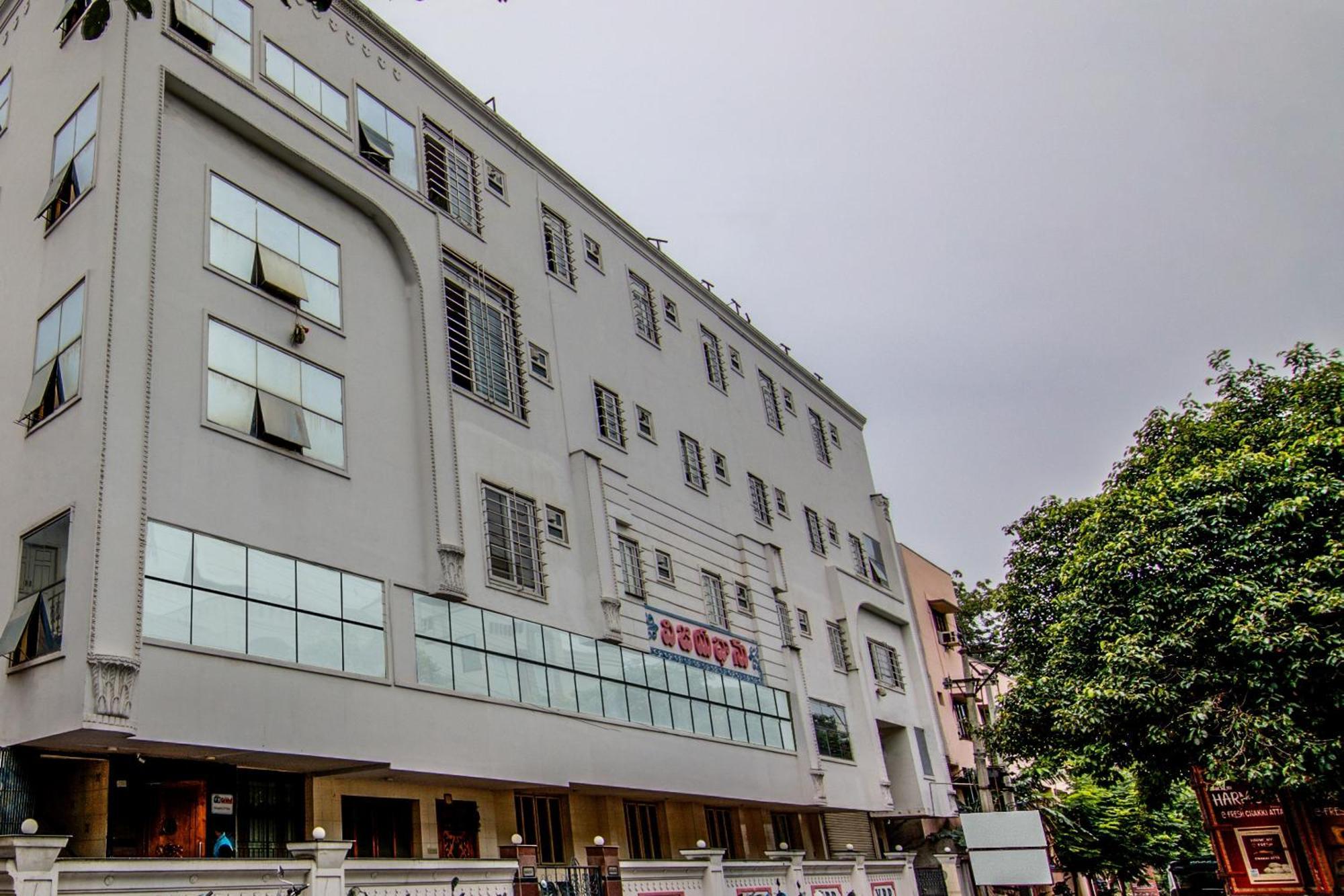 Hotel O Vb Grand Visakhapatnam Exteriör bild
